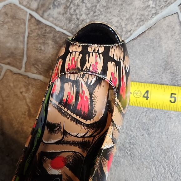 New in Box Iron Fist Tiki Toes Peep Toe Platform Heels Sz 5 - Picture 13 of 16